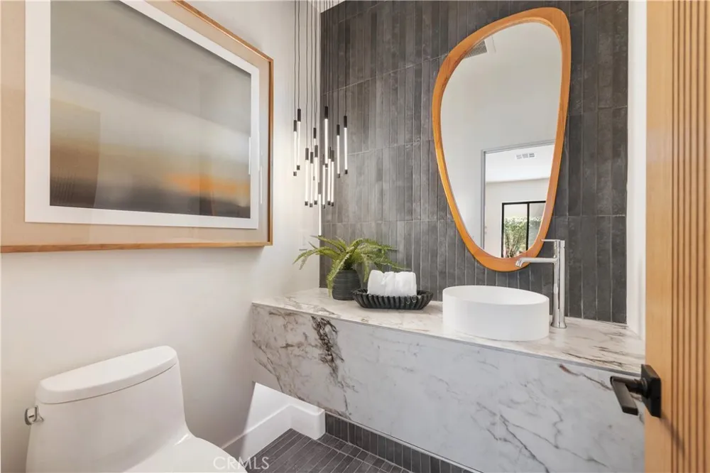 245 W El Portal #B San Clemente, CA 92672