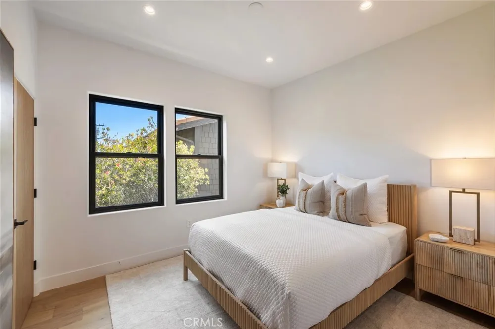 245 W El Portal #B San Clemente, CA 92672