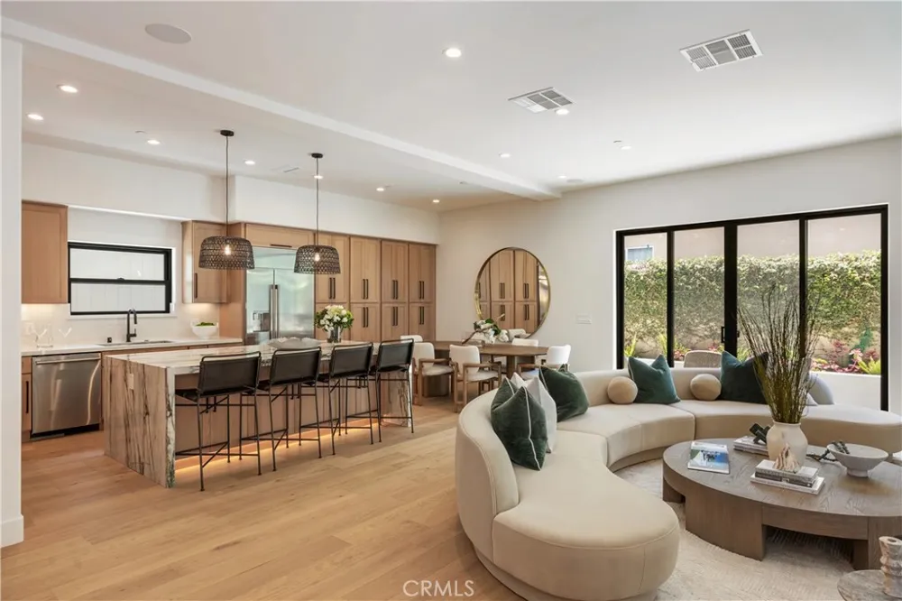 245 W El Portal #B San Clemente, CA 92672