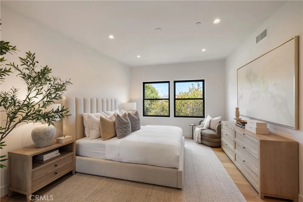 245 W El Portal #B San Clemente, CA 92672
