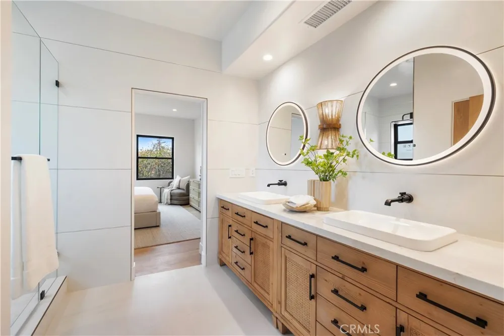 245 W El Portal #B San Clemente, CA 92672