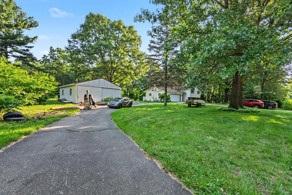 6080 Herring Road Litchfield, MI 49252