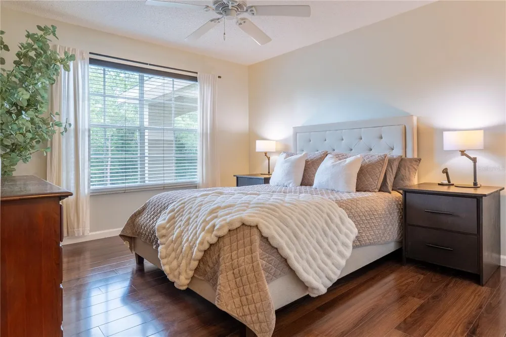 1910 SUMMER CLUB DRIVE #212 Oviedo, FL 32765