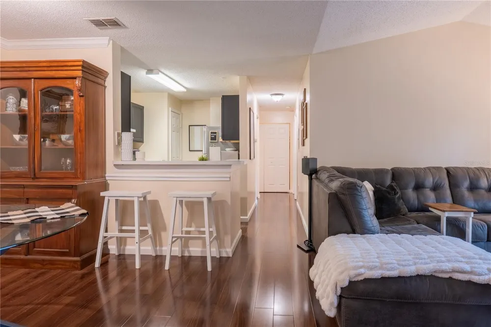 1910 SUMMER CLUB DRIVE #212 Oviedo, FL 32765
