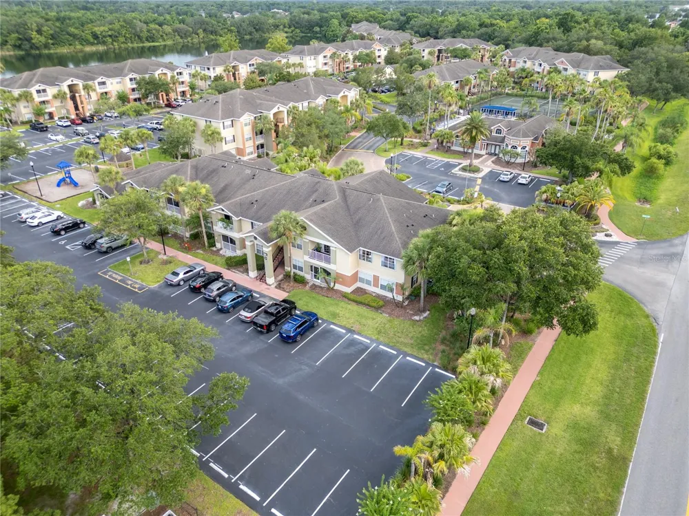 1910 SUMMER CLUB DRIVE #212 Oviedo, FL 32765