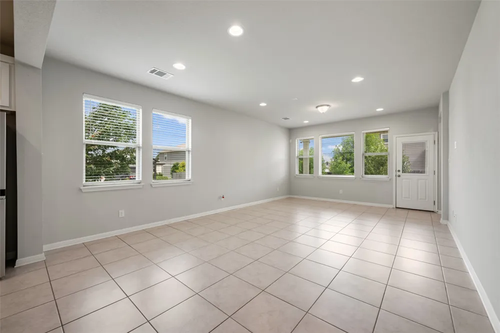101 Quiet Man Drive Jarrell, TX 76537