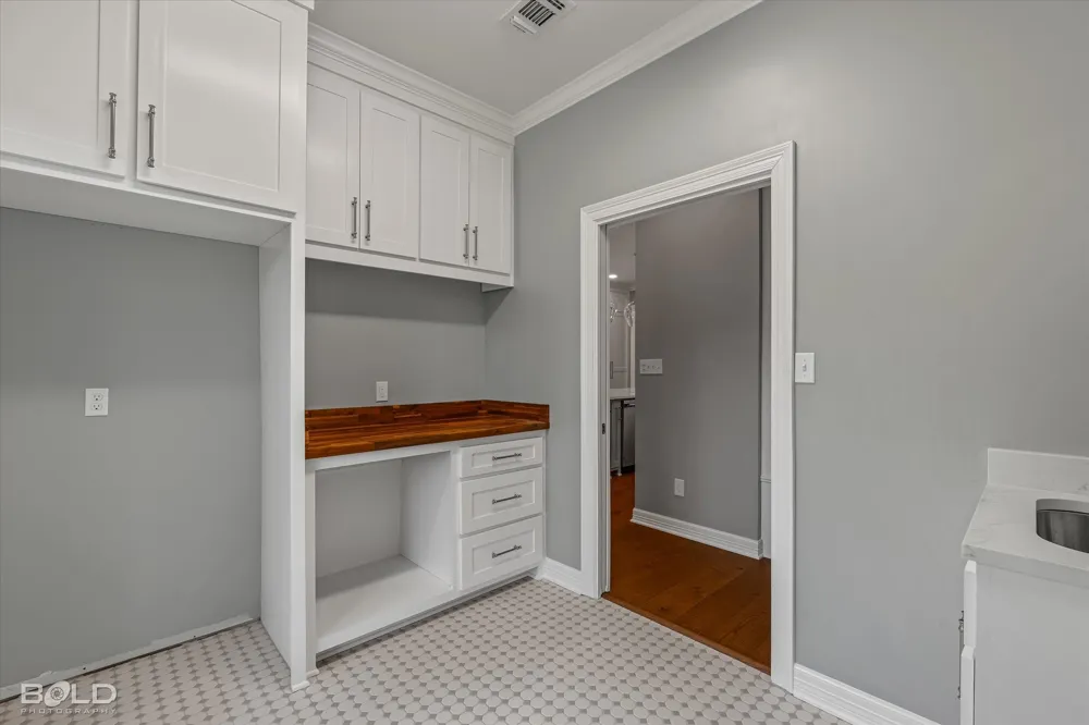 6012 E Ridge Drive Shreveport, LA 71106
