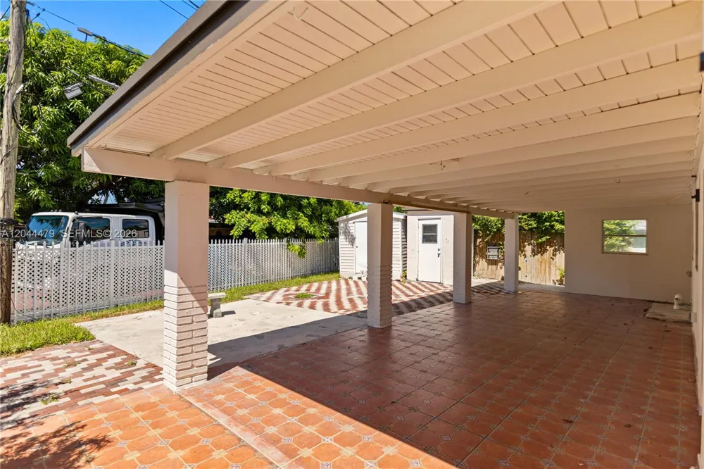 191 SE 6th Ave Hialeah, FL 33010