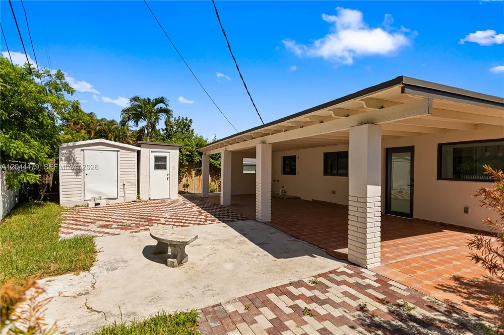 191 SE 6th Ave Hialeah, FL 33010