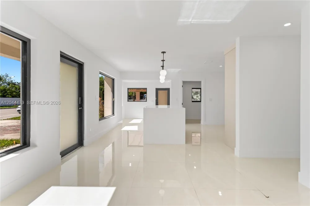 191 SE 6th Ave Hialeah, FL 33010