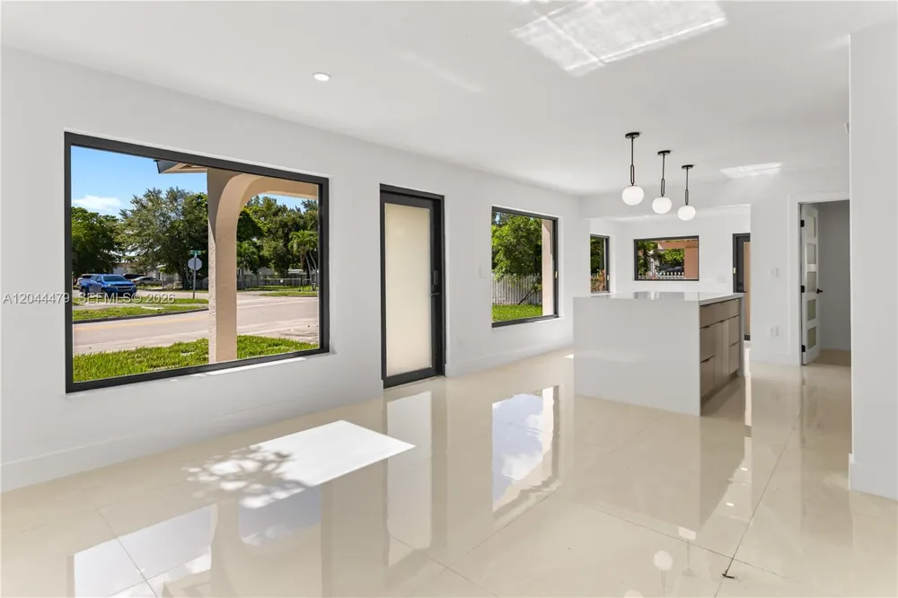 191 SE 6th Ave Hialeah, FL 33010