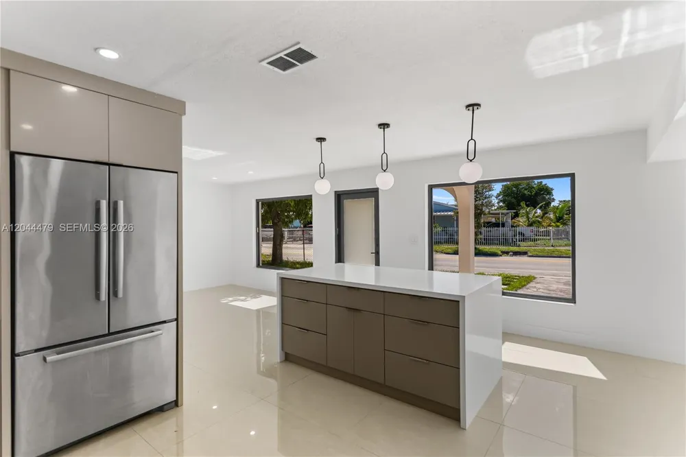 191 SE 6th Ave Hialeah, FL 33010