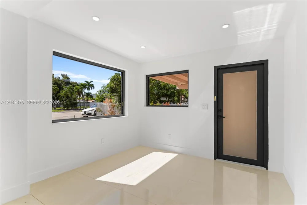 191 SE 6th Ave Hialeah, FL 33010