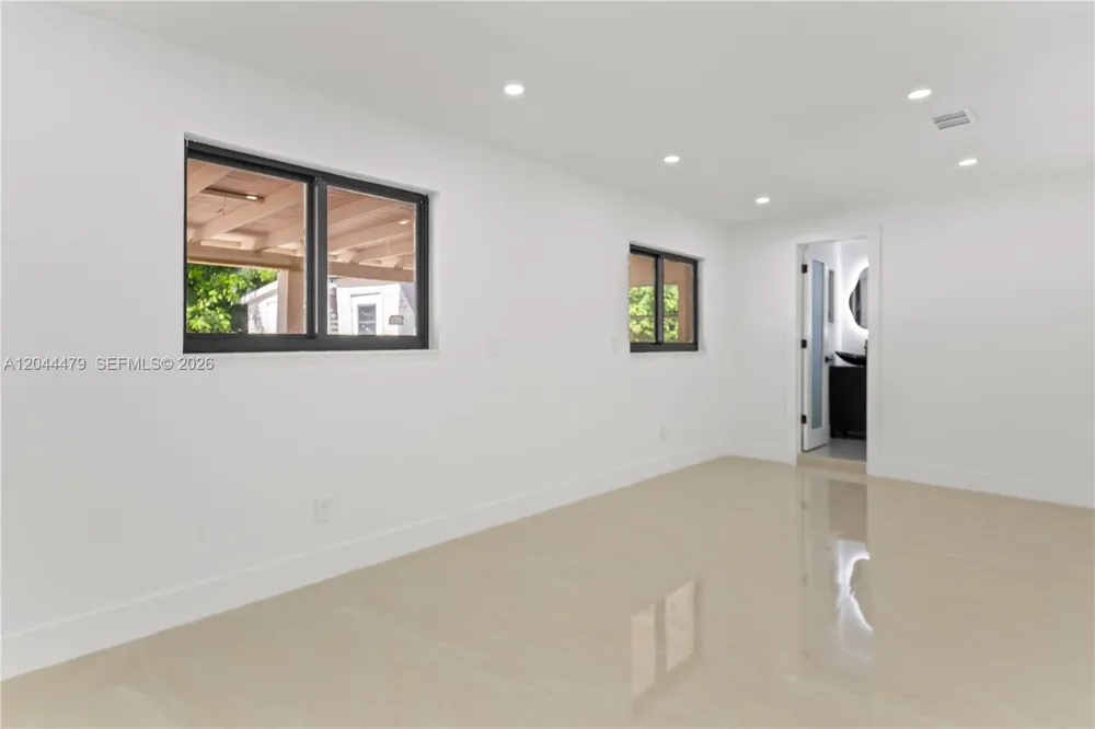 191 SE 6th Ave Hialeah, FL 33010