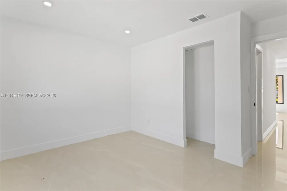 191 SE 6th Ave Hialeah, FL 33010