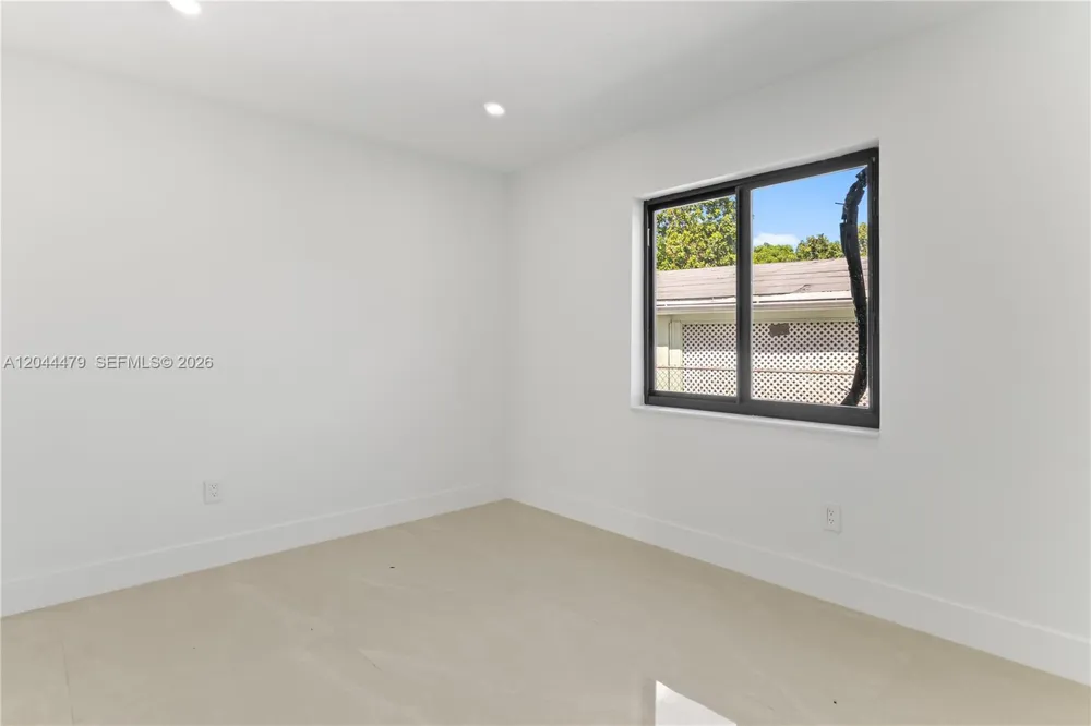 191 SE 6th Ave Hialeah, FL 33010