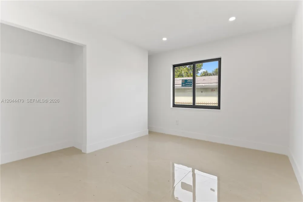 191 SE 6th Ave Hialeah, FL 33010