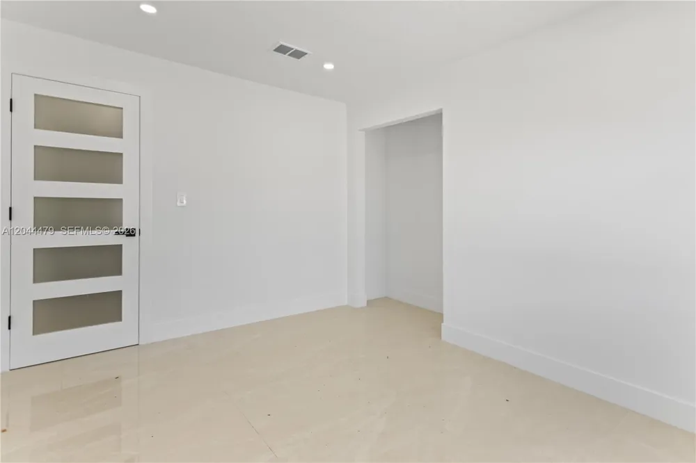191 SE 6th Ave Hialeah, FL 33010