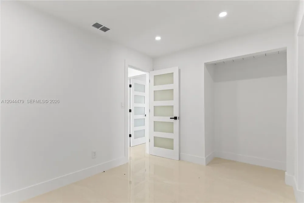 191 SE 6th Ave Hialeah, FL 33010