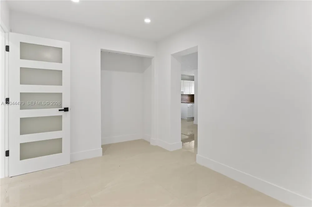 191 SE 6th Ave Hialeah, FL 33010