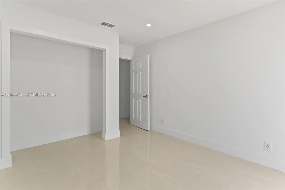 191 SE 6th Ave Hialeah, FL 33010