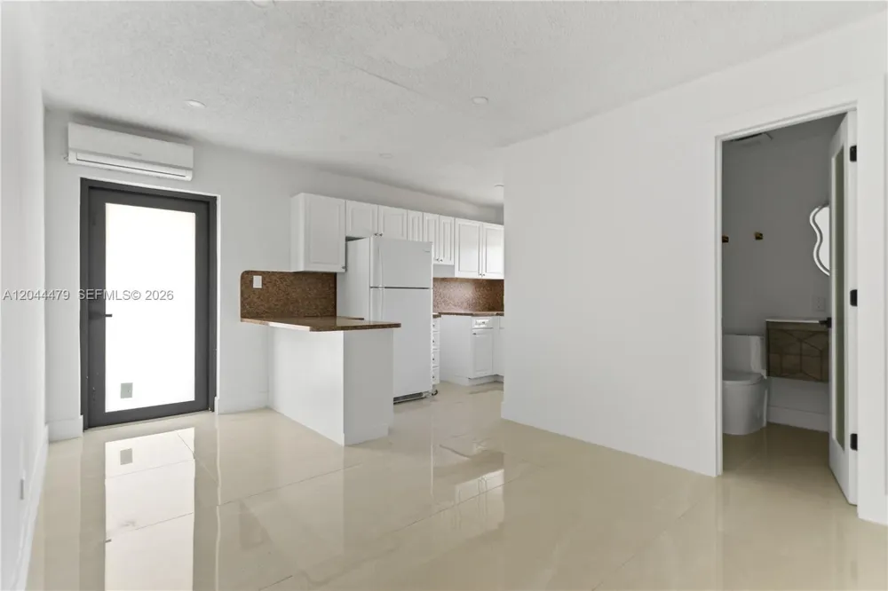 191 SE 6th Ave Hialeah, FL 33010