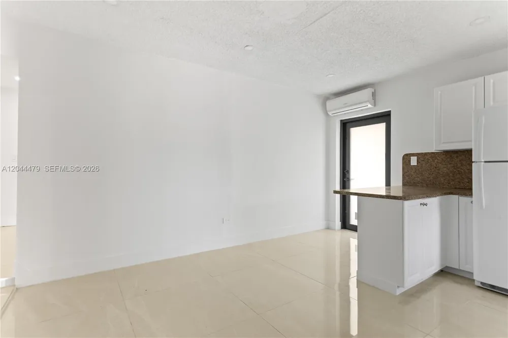 191 SE 6th Ave Hialeah, FL 33010
