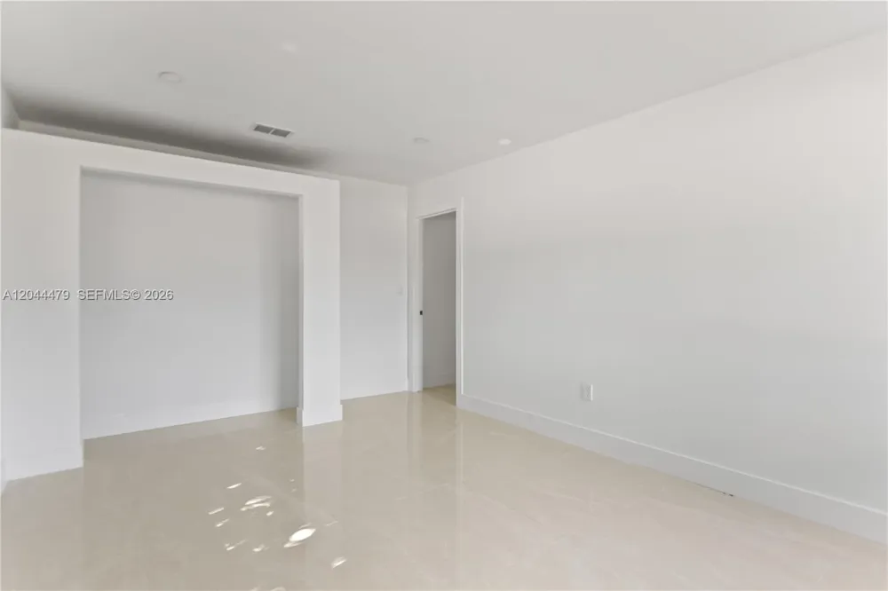 191 SE 6th Ave Hialeah, FL 33010