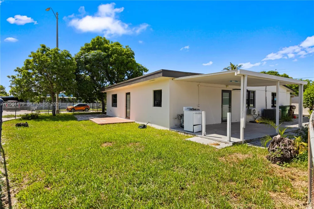 191 SE 6th Ave Hialeah, FL 33010