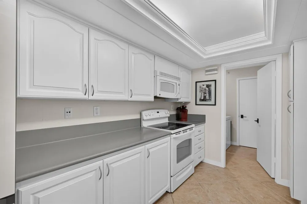 3440 S Ocean Boulevard #105s Palm Beach, FL 33480
