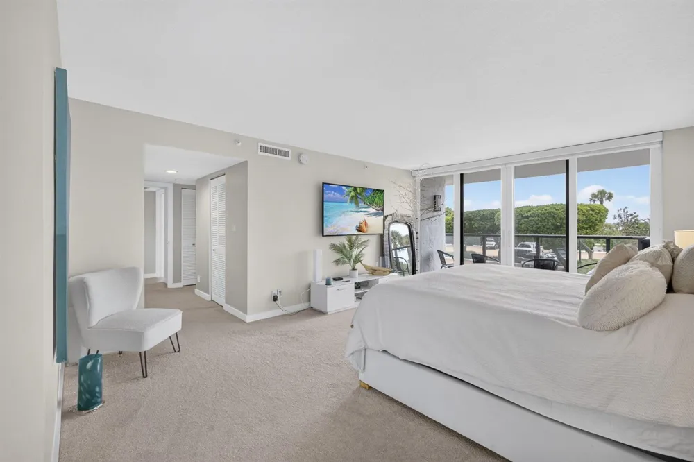 3440 S Ocean Boulevard #105s Palm Beach, FL 33480