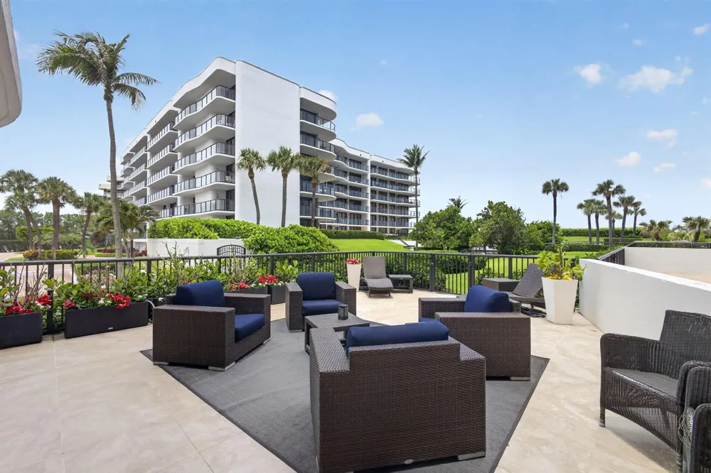 3440 S Ocean Boulevard #105s Palm Beach, FL 33480