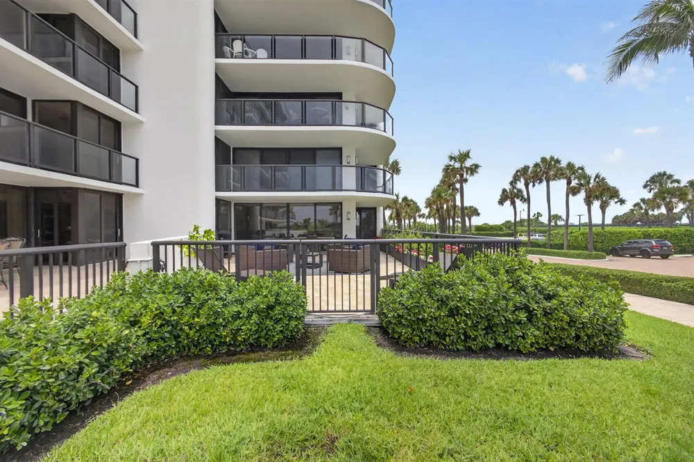 3440 S Ocean Boulevard #105s Palm Beach, FL 33480