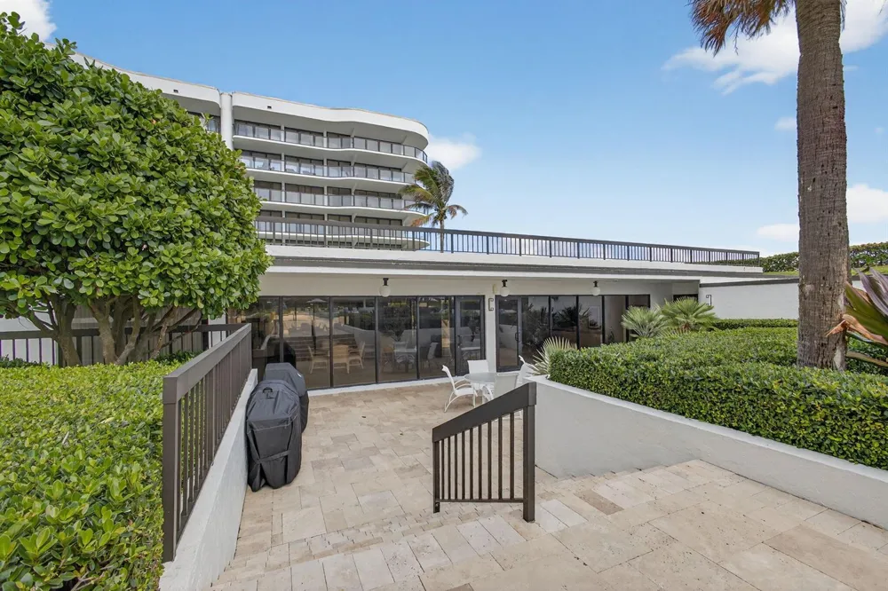 3440 S Ocean Boulevard #105s Palm Beach, FL 33480