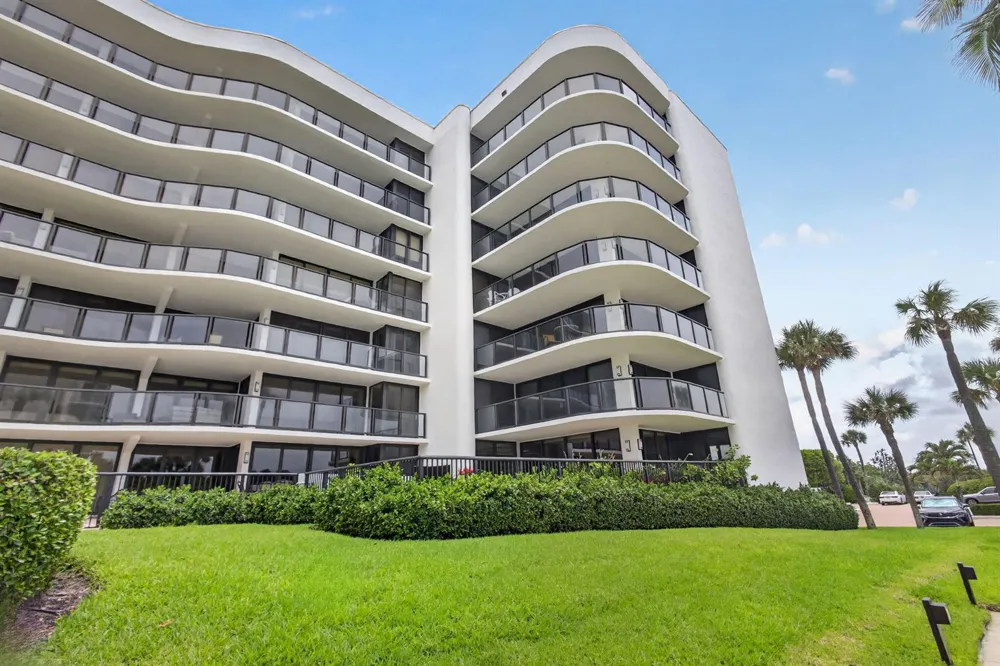 3440 S Ocean Boulevard #105s Palm Beach, FL 33480