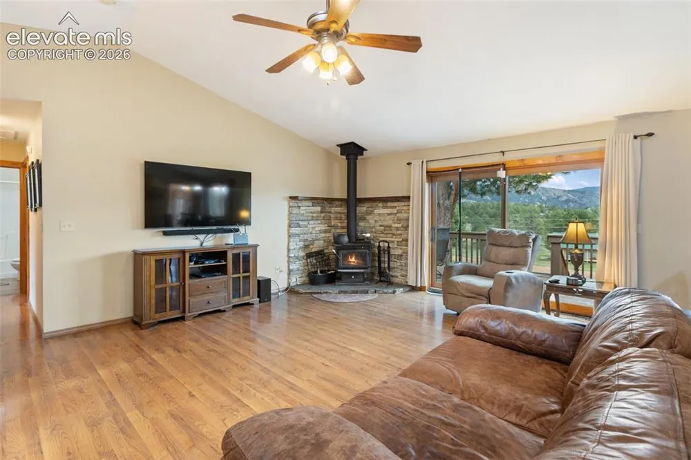 251 Surrey Lane Florissant, CO 80816