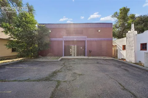 319 Bonfoy Avenue