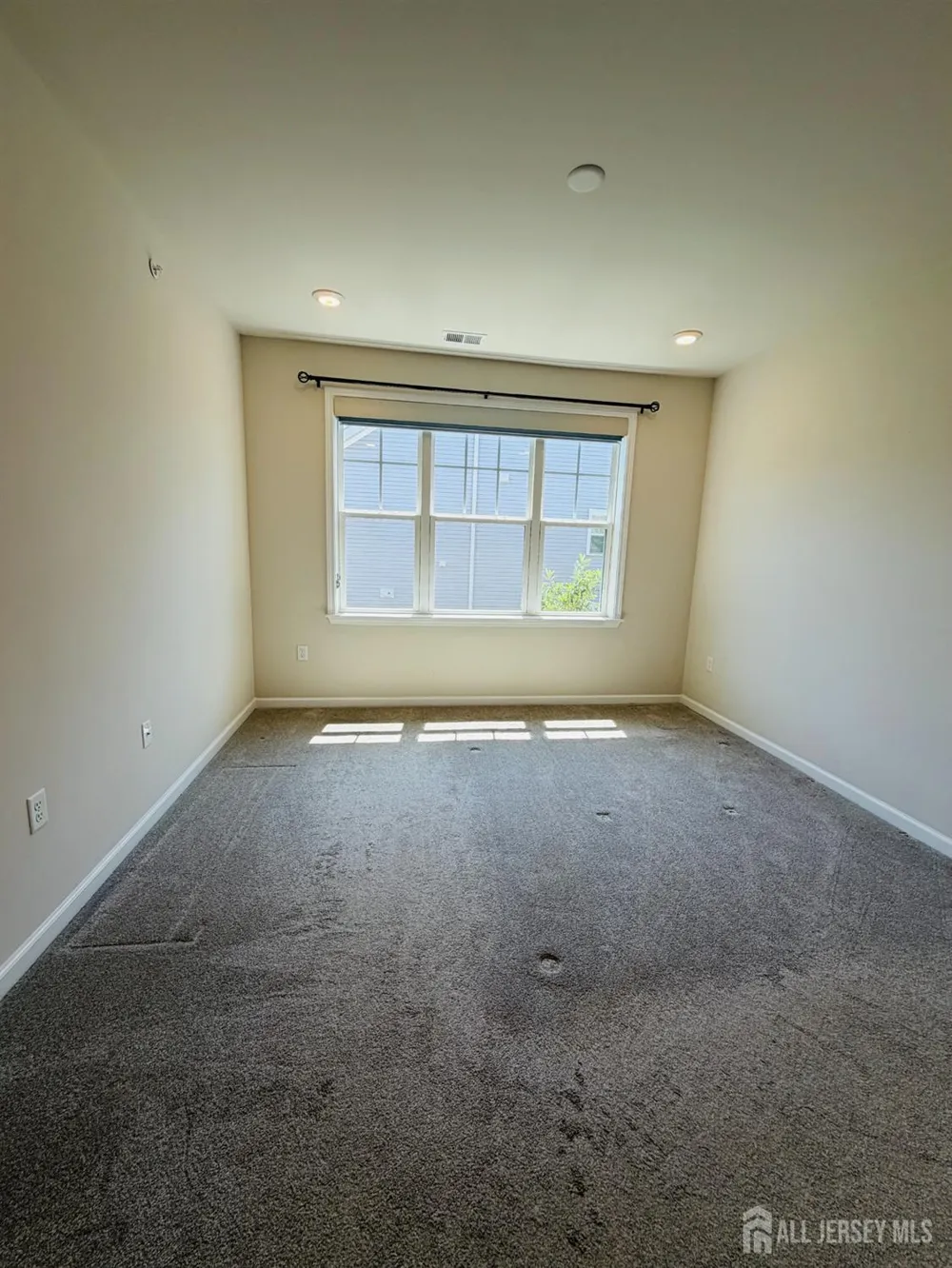 907 Greenland Square Highland Park, NJ 08904