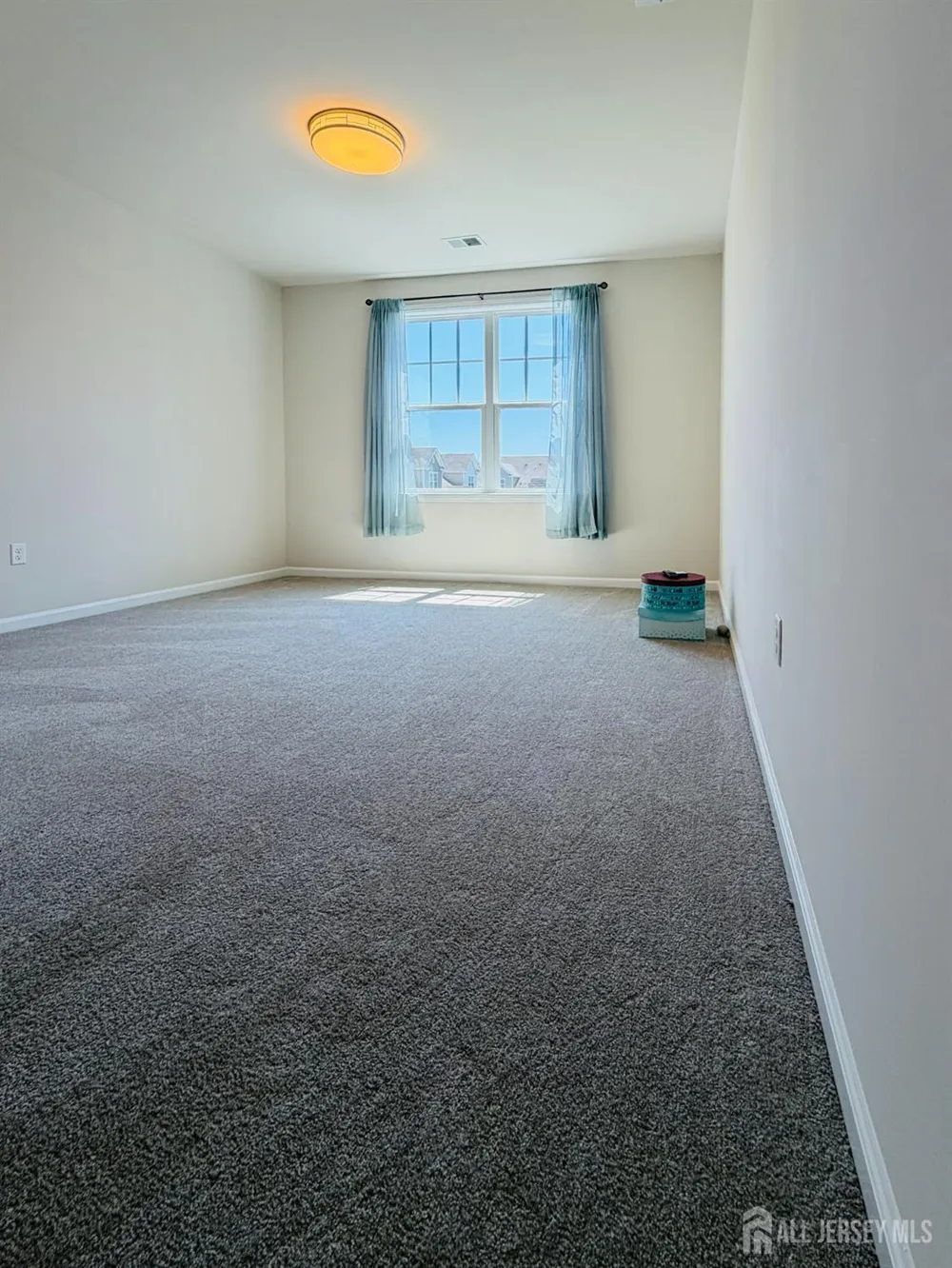 907 Greenland Square Highland Park, NJ 08904