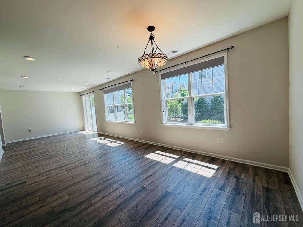 907 Greenland Square Highland Park, NJ 08904