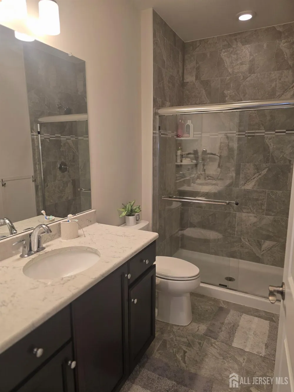 907 Greenland Square Highland Park, NJ 08904
