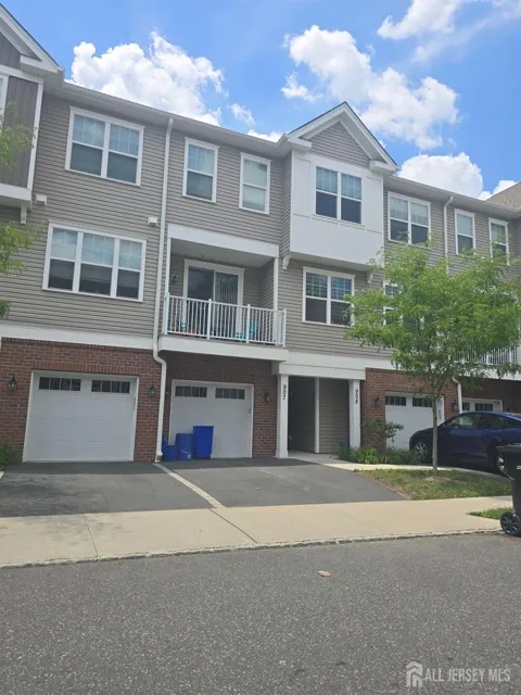 907 Greenland Square