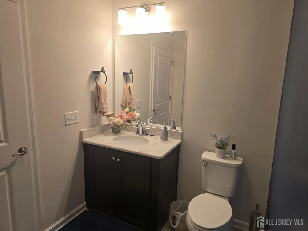 907 Greenland Square Highland Park, NJ 08904
