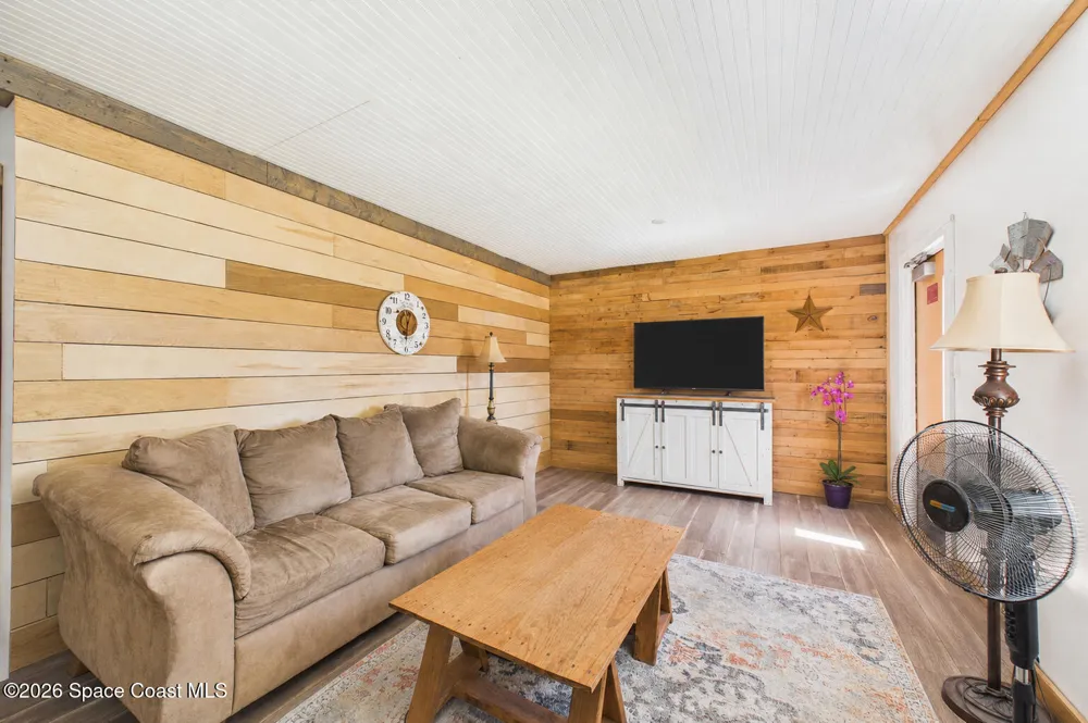 100 Holopaw Groves Road St. Cloud, FL 34771