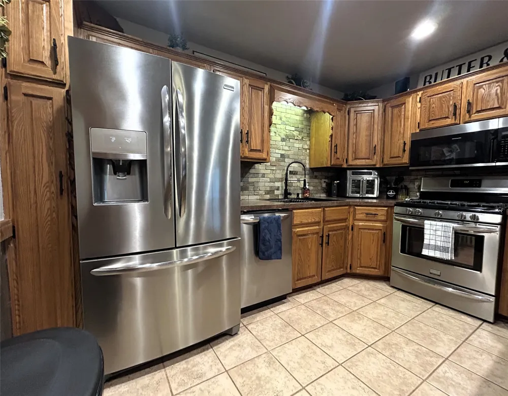 3779 Farm Road 1499 Paris, TX 75460