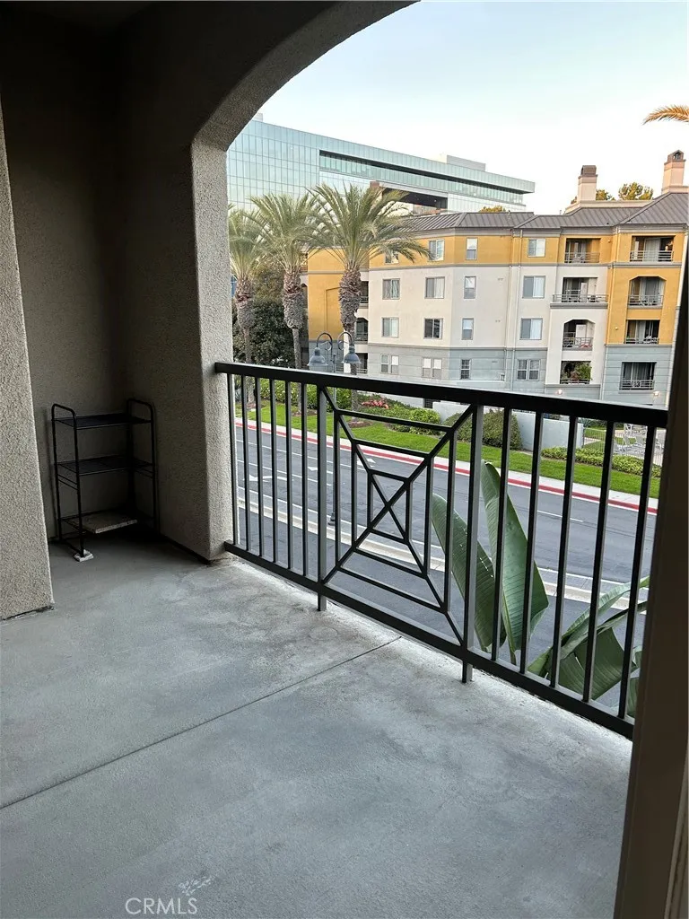 1356 Scholarship Irvine, CA 92612