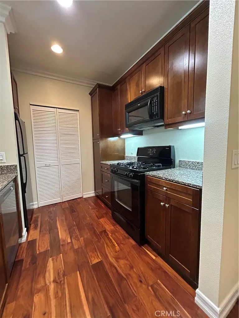 1356 Scholarship Irvine, CA 92612
