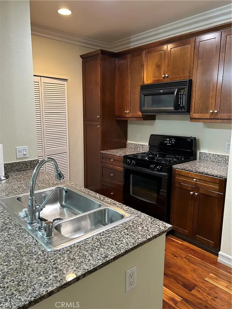 1356 Scholarship Irvine, CA 92612