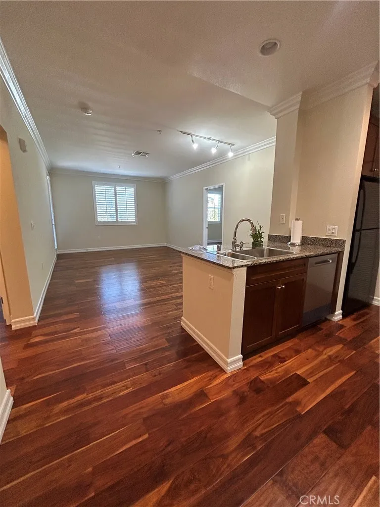 1356 Scholarship Irvine, CA 92612