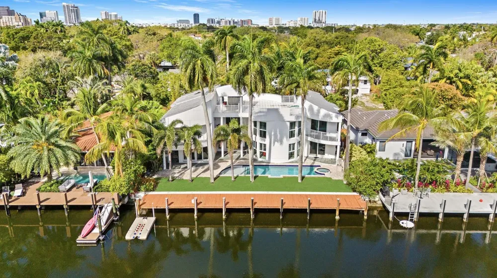 450 Victoria Terrace Fort Lauderdale, FL 33301